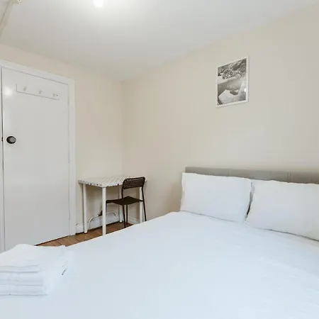 Mile End Rooms 57A-3